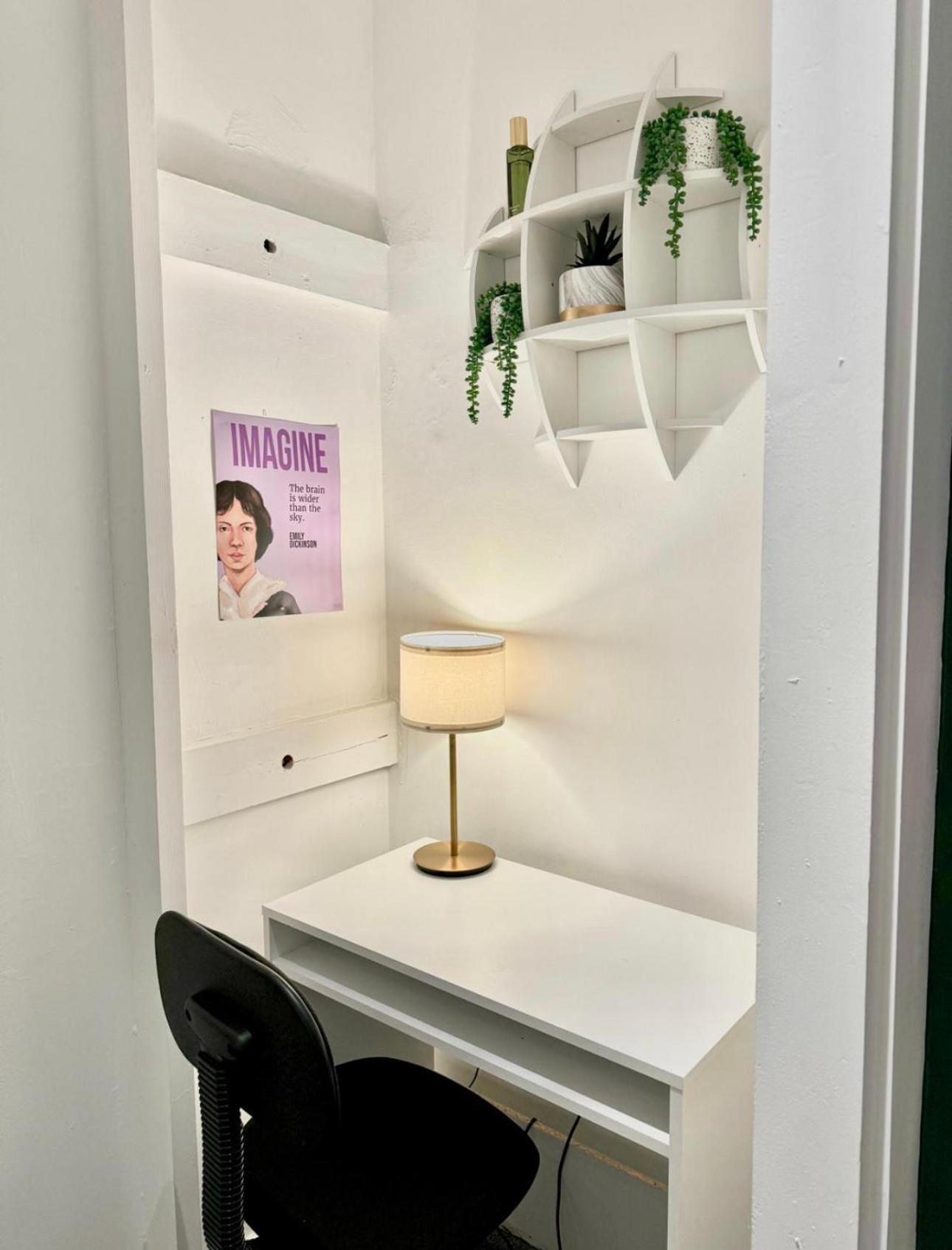 Three Bedroom House By Peacegrove Homes Short Lets & Serviced Accommodation Brighton With Free Wifi & Pet Friendly 외부 사진